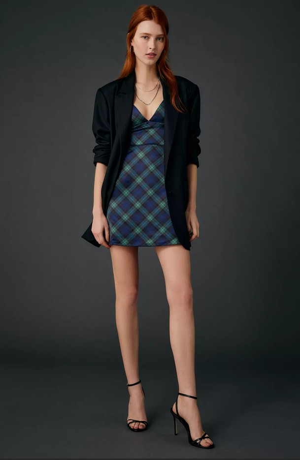 Vestido de cuadros de saten Talla S . importado